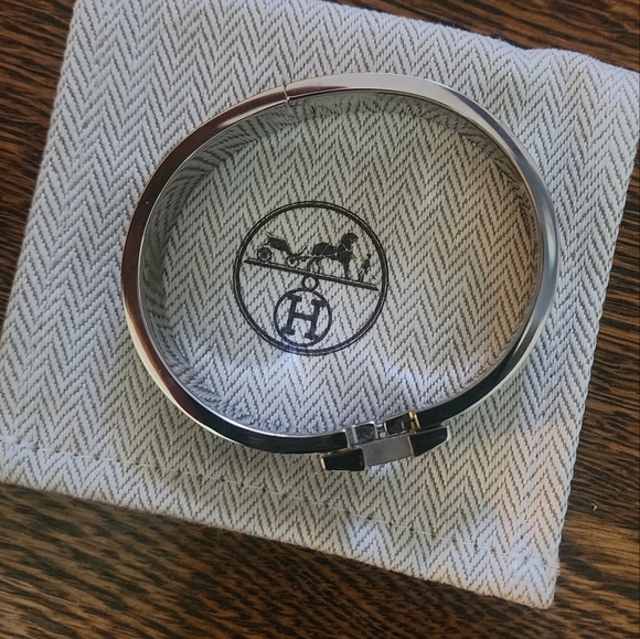 Hermes Clic H Bracelet - Picture 5 of 14